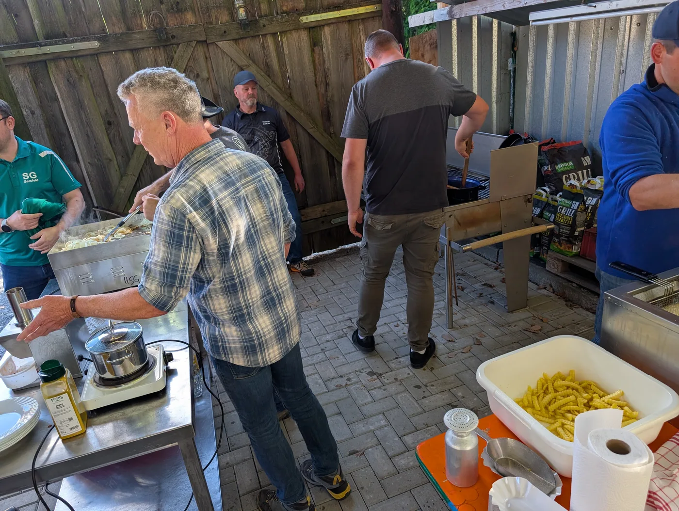 Unser Cantina- und Grillteam im vollen Einsatz